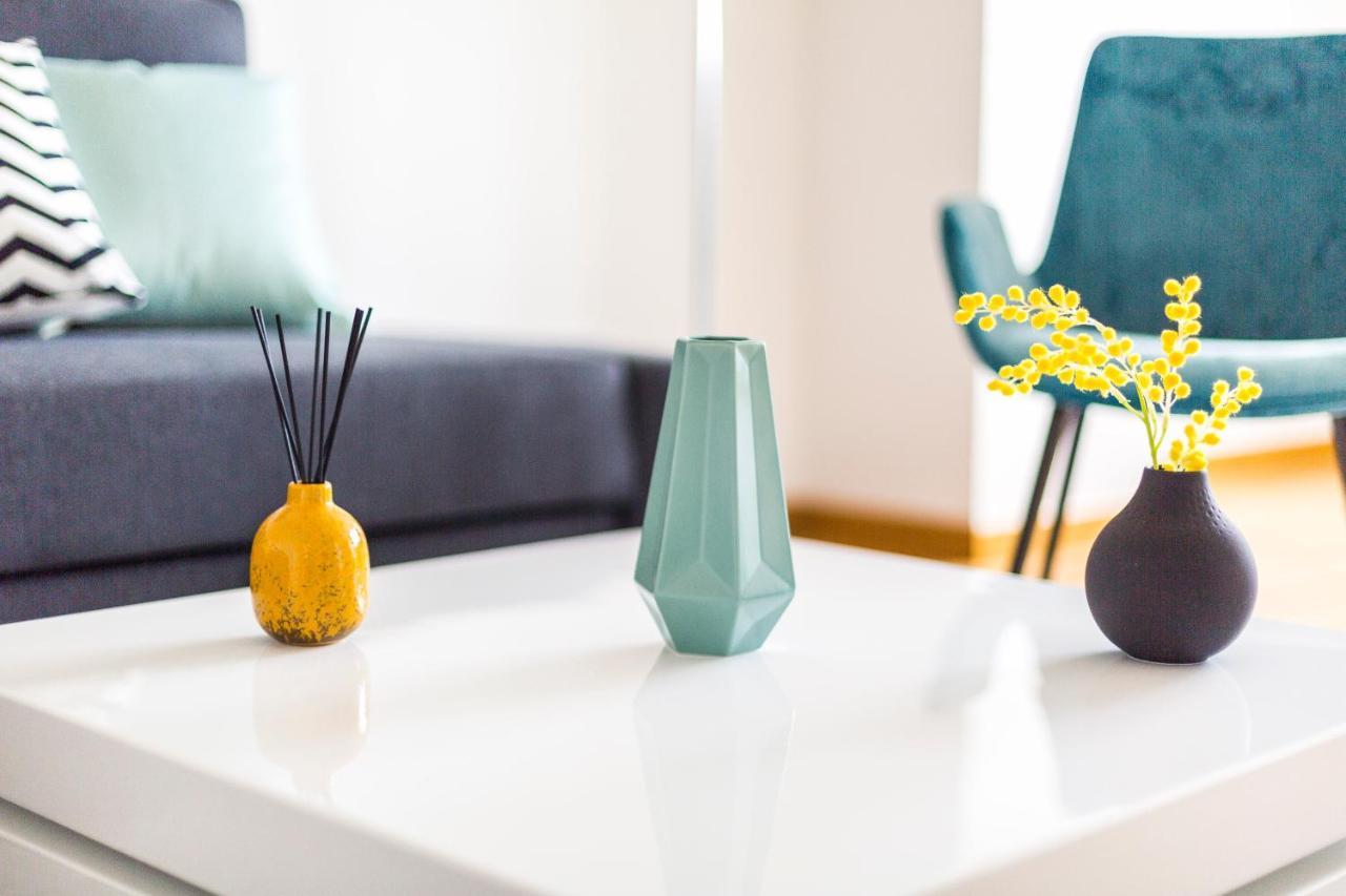Immotovo - Moderne - Paris 8 Min - Parking - Netflix Apartment