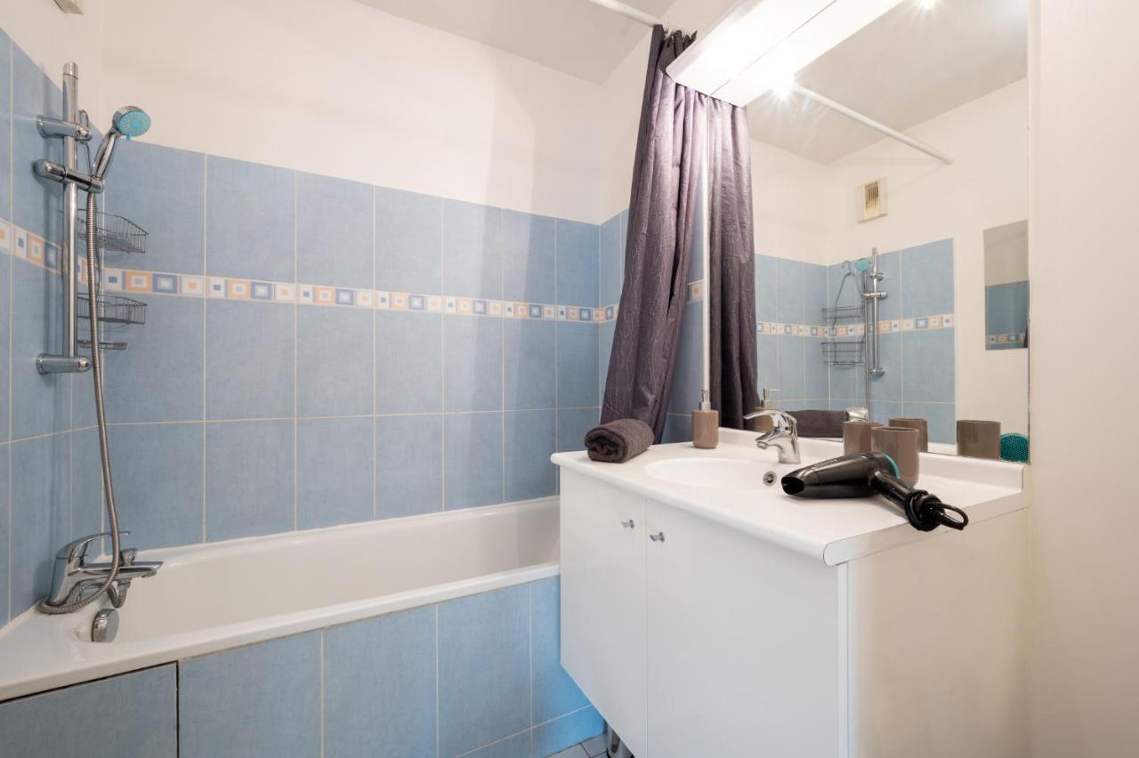 Immotovo - Moderne - Paris 8 Min - Parking - Netflix Apartment